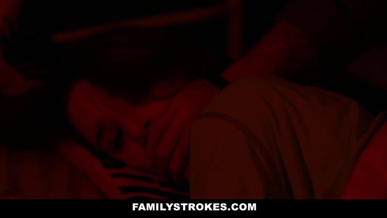 Family Strokes: Kuddfighters och kuddslyna