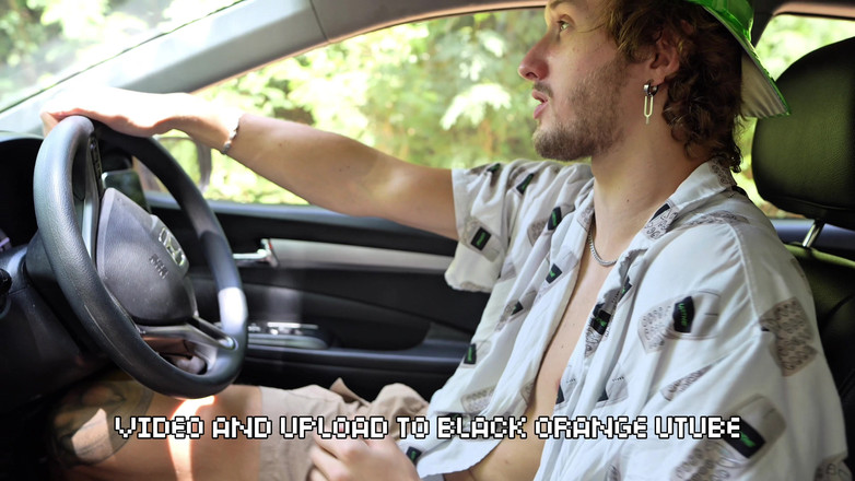 Bunny Rabbits: Bolt Taksi Şoförü ve Kırmızı Başlıklı Kız