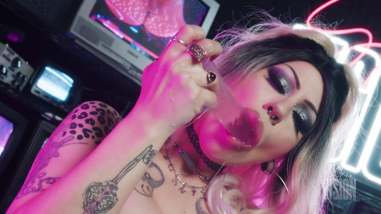 SkinVision: Růžový a šťavnatý bimbo zajíček - Luna Luxxx