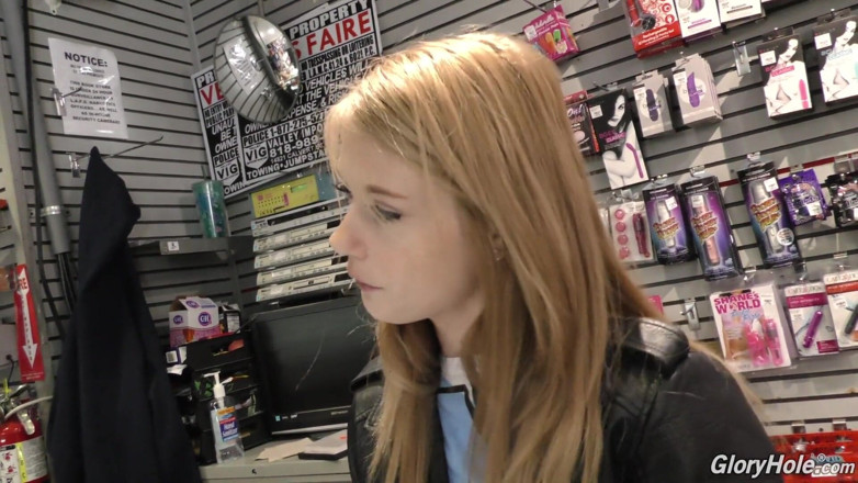 Gloryhole: Hannah Hays sucks big black cock gloryhole
