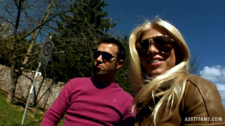 Cruel Media TV: Carla Cox wyruchana przez Titusa Steela i Mike'a Angelo