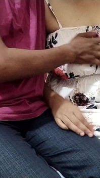 La linda chica tímida original tiene su primera experiencia sexual con Nokar