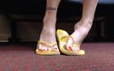 TLC 1992: Unghie dei piedi rosse che oscillano tette gialle