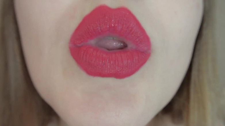BustyVic: Close-up na boca, lábios, fetiche por língua