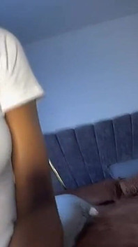 Obrovský zadek teen ráda Twerk na Dicks