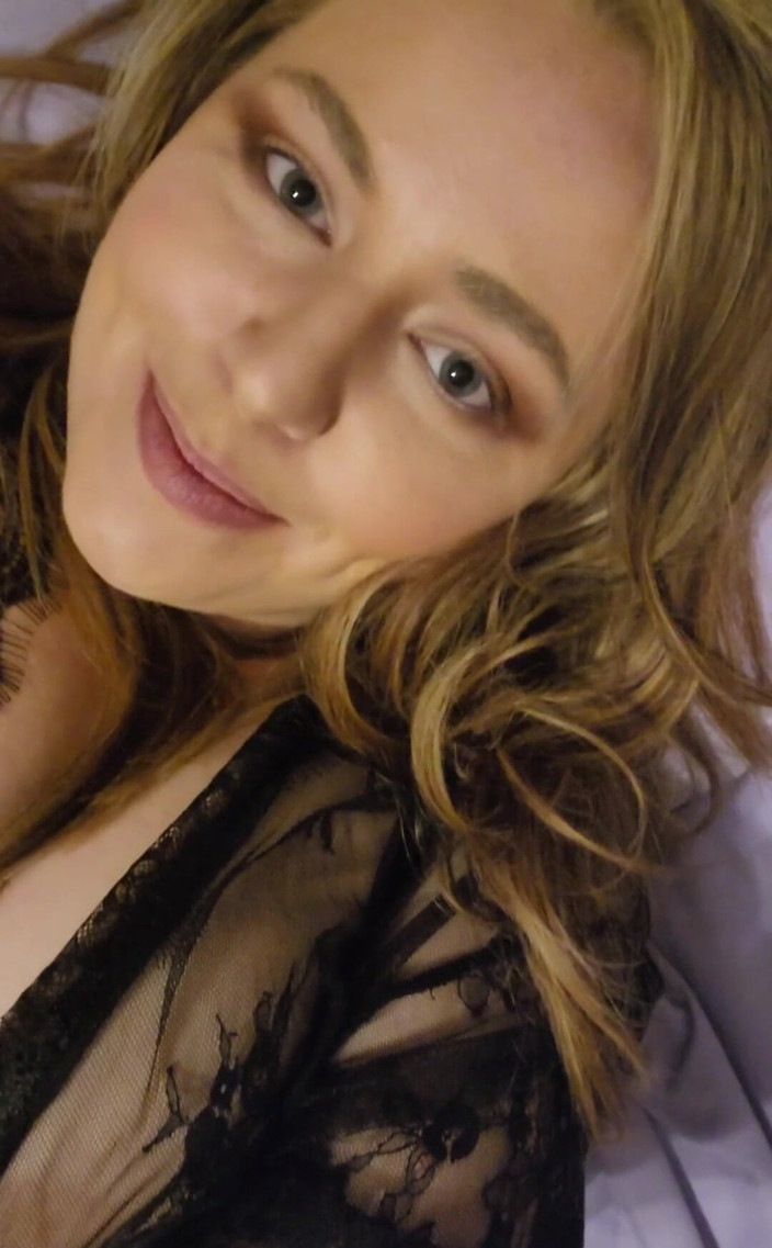 KinkyKatie: J’ai le fantasme de femme sexy la plus dévergondée !