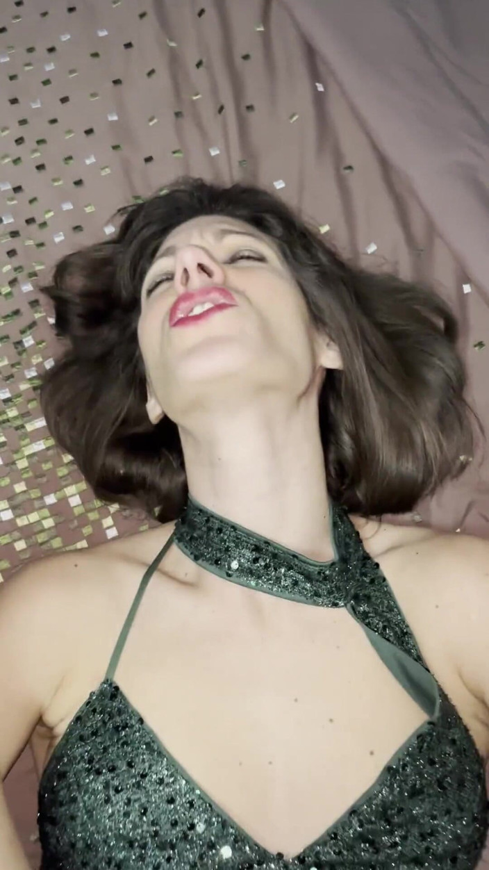 Lety Howl: (seu POV) I Fuck You Secretly para a festa de...