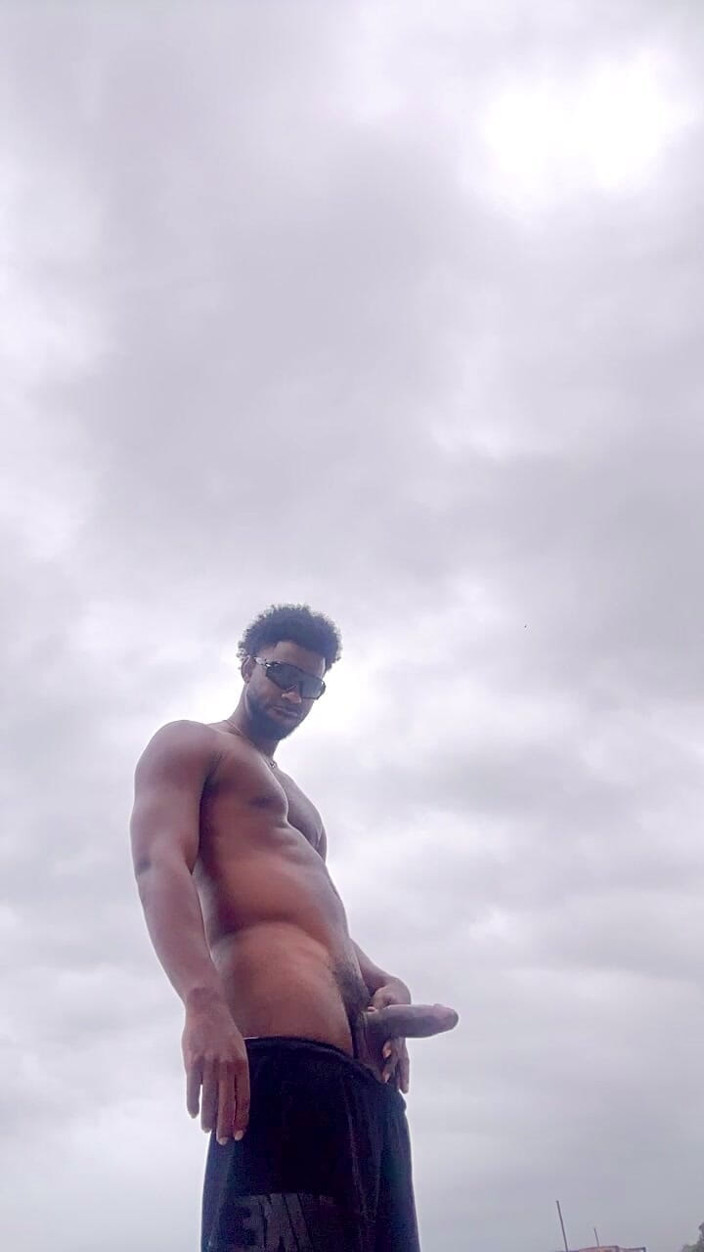 Marlon Costa Official: Nud pe plajă, masturbându-mă