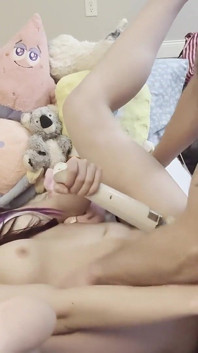 Hardcore šukání velkého ptáka táta a dospívající nevlastní dcera