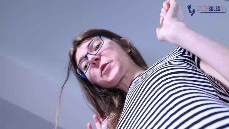 Czech Soles - foot fetish content: Due sorelle piede crescita e confronto