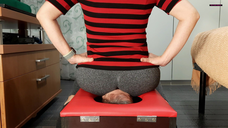 goddess82: Ztrácí se v mém zadku! Plná verze! 4K!