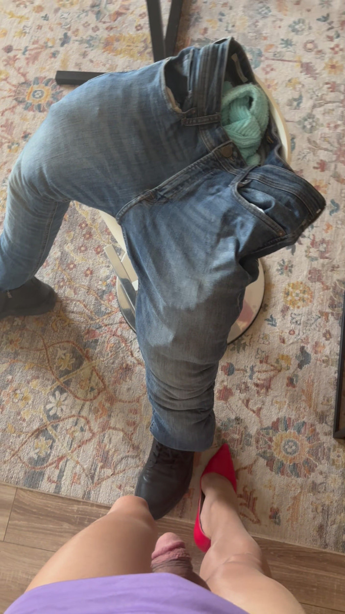 cd_aysemmm: Je me suis assis sur les lèvres d’un inconnu dans...