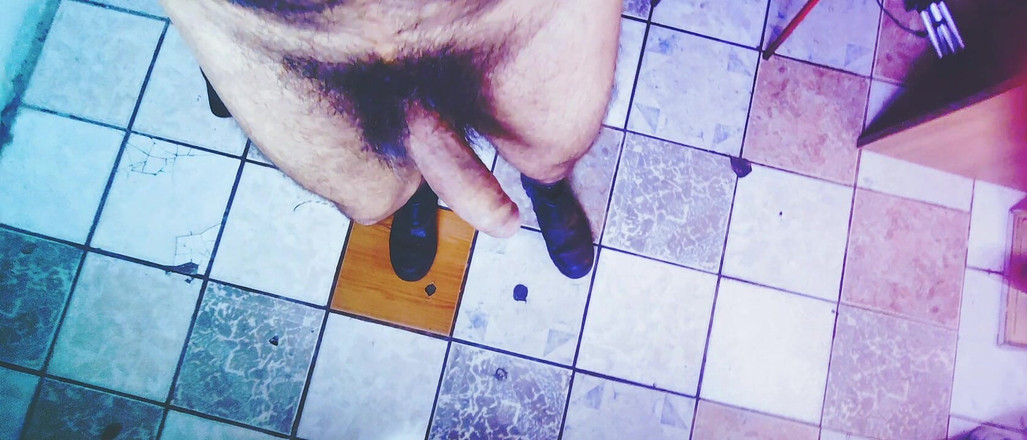 Stink HairyMale: Îmbrăcarea cizmelor - POV