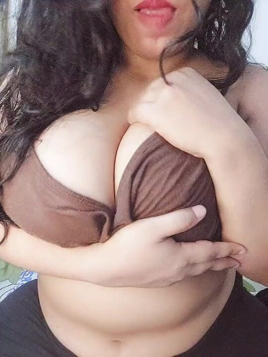 Adiba fan: Smyslná a svůdná - vášnivé křivky