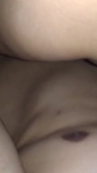 직장에서 떠나기 전에 후장 따먹는 마누라