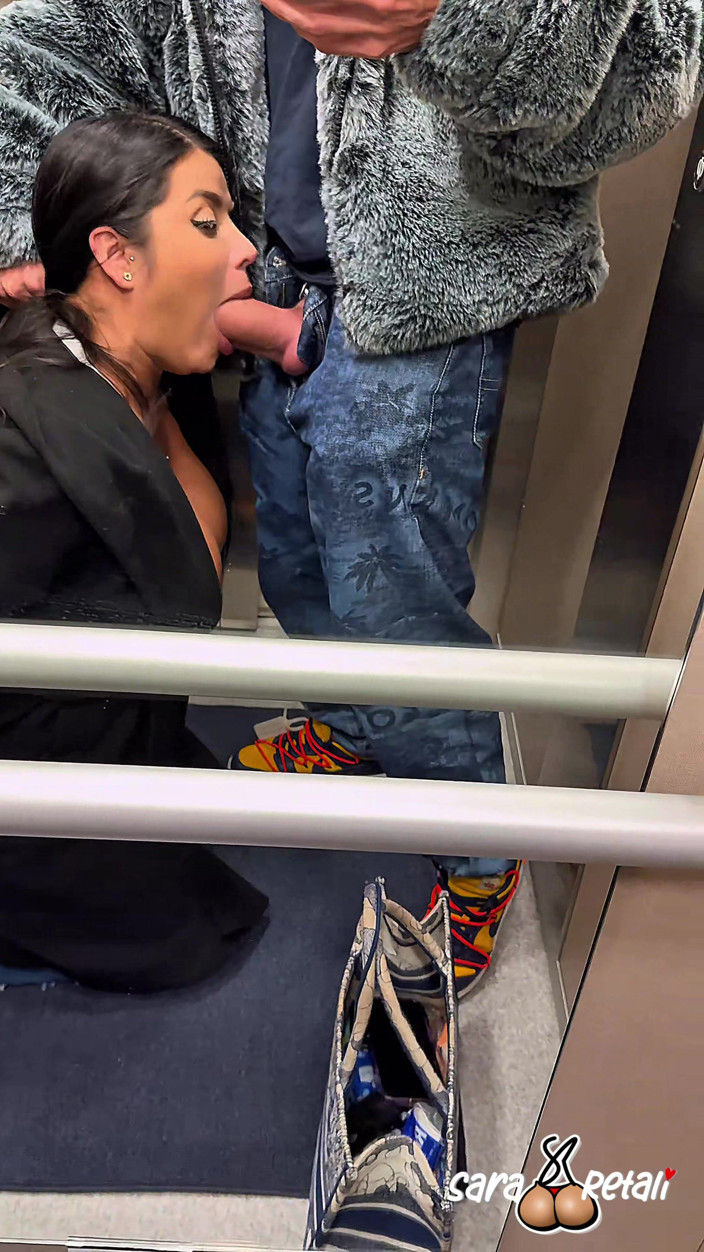 SARA RETALI: Deeptroath, fick hart, Squirt und sperma Gesicht im Aufzug mit...