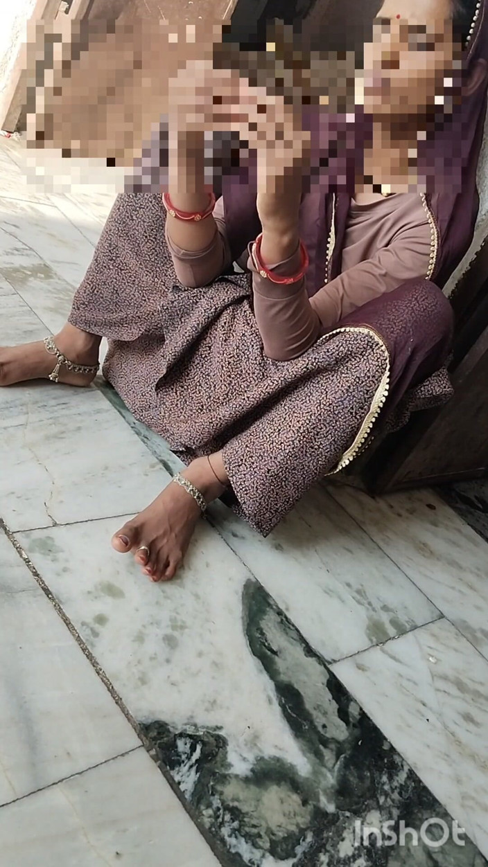 Pushpa-devi couple: วันนี้ผัวของ Pushpa ไม่อยู่บ้าน