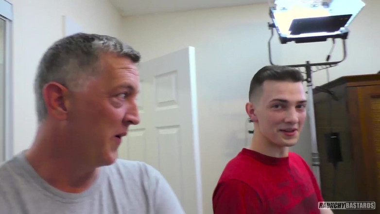 Raunchy Bastards: Від зламаної незайманої повії