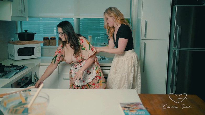 CharlieForde: Infornami una torta con Charlie Forde, Chasey devil