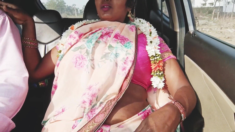 Telugu honey lips: シルクおばさんカーセックス、テルグ語の汚い話、エピソード-1、パート-3、セクシーなサリーテルグ語シルクのおばさんとボーイフレンド。