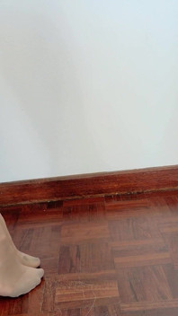 Bege nylon e super stilettos altos