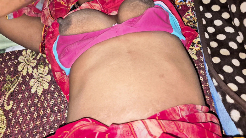 ExcitedWomen: Indische Desi-stiefzus seks in de slaapkamer om middernacht