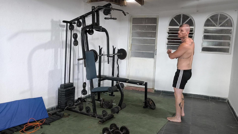Carmona: Carmona Training Naked