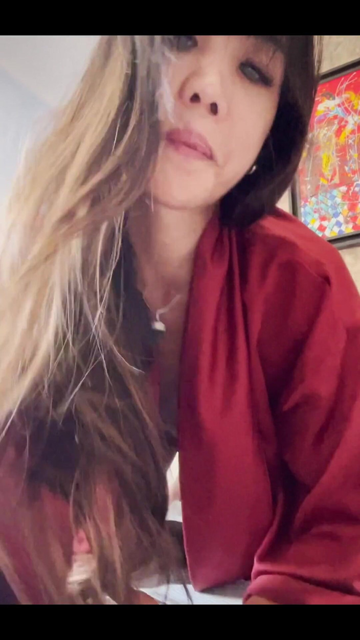 DaringKiara: Goedemorgen schat! Wil je vandaag ontbijt op bed?