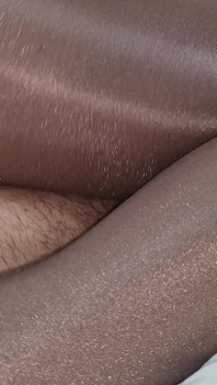 POV Katy Kat Lucks Con Lápiz Labial Negro Y Pantimedias