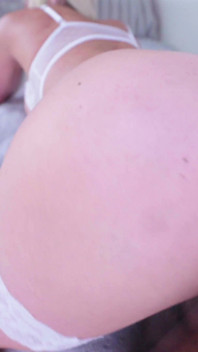 Mám svou stříkající kundičku blacked, zatímco nosím bílou! - BBC creampie v rozlišení 4K (celé video)