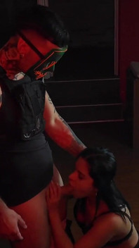 O ejaculare extrem de sexy! cu pula înjunghiată în curul meu