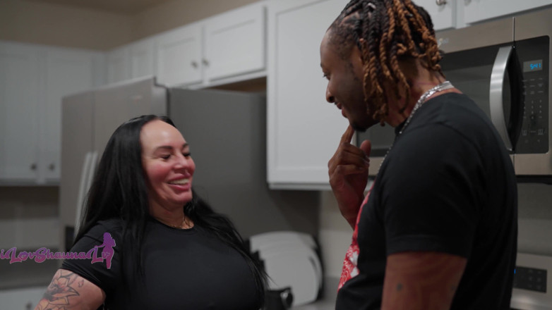 Iluv Shauna: My Hot BBC Neighbor Fixes More Then My Oven
