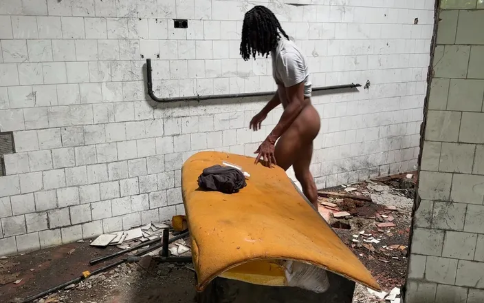 Baddestboyx: Nigerian Outdoor Content