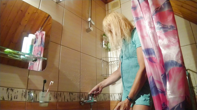 Alexa Cosmic: Alexa Cosmic wetlook in bagno in teal Combidress...