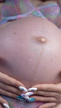9 Month Pregnant Belly Is Hungry