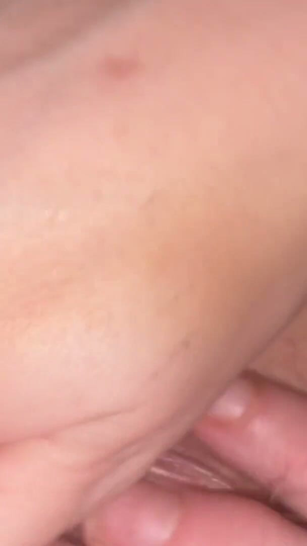 Horny MILF Gives Herself 3 Fingers (bustysecretgf)