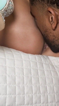 Laddar upp en otrogen MILF med BBC sperma
