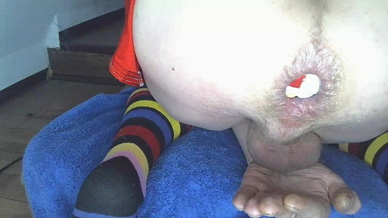 MeandI2: Santa is comIng...out of my ass. Pushing out