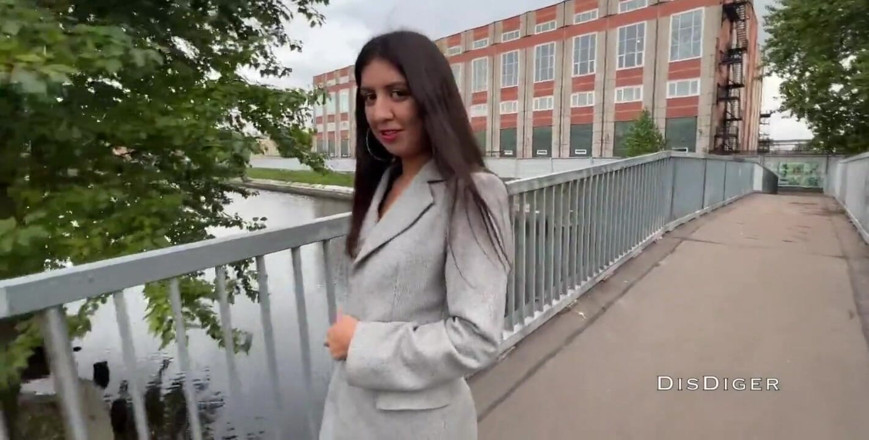 Dis Diger: Le di dinero en efectivo a una prostituta y la...