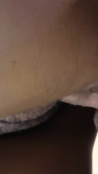 Ebony s horkou mrdkou kape z amatérské kundičky