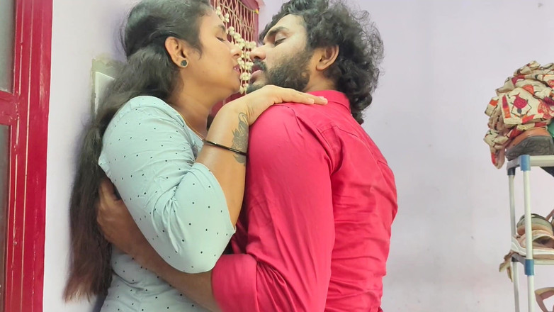 Vaigavarun45: 재단사와 섹스하는 Kerala Malayali 소녀