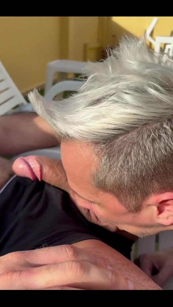 Massive daddy xxx: Děvka ošukaná na střeše velkým nevlastním otcem