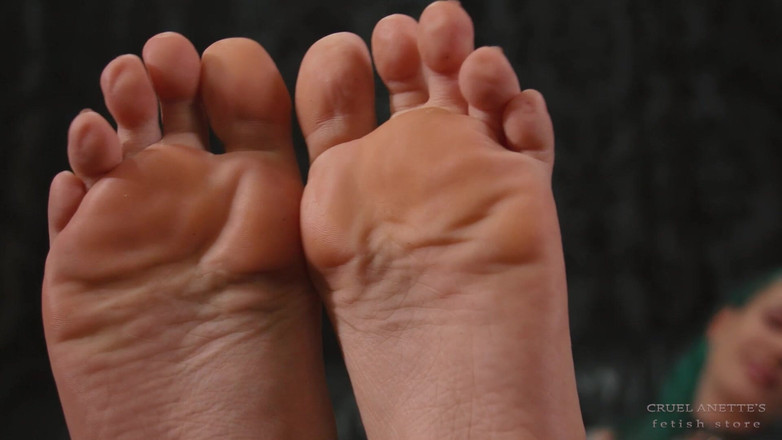 Cruel Anettes fetish world: PUNTO di vista - tu provi a darle piacere