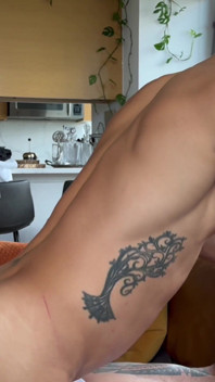 Dreier zwischen Jona Ortiz, Jay Summers und aiden Ward