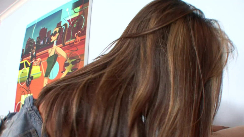 Hot Girlz: La studentessa asiatica viene scopata profondamente da un grosso cazzo