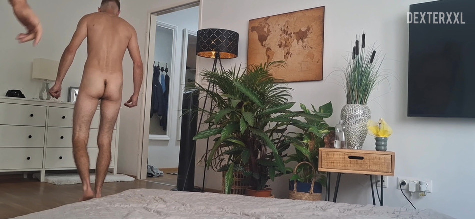 Dexterxxlfun: 一点密宗喜欢按摩。苗条性感的家伙操爸爸的屁股
