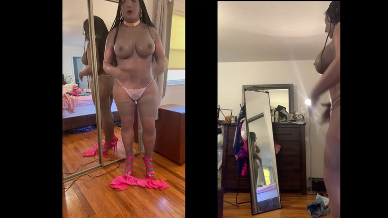 Deanna Doll: La black Danae dans un pantalon sexy et un skimpy -...