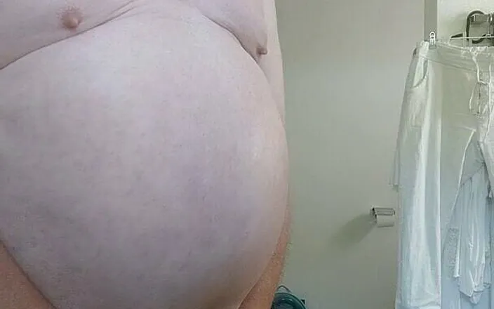 Karlchengeil: Lotion on Cock and Ass