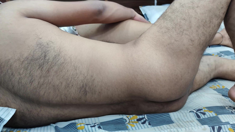 Vaigavarun45: Tetek menghisap dengan ciuman pantat