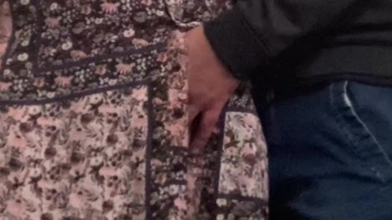 PriyaNaavya: Oj!!! Stranger Dude gnuggar min fitta i tåget